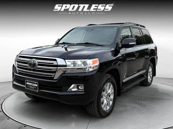 TOYOTA LAND CRUISER 2018 JTMCY7AJ6J4072823 image